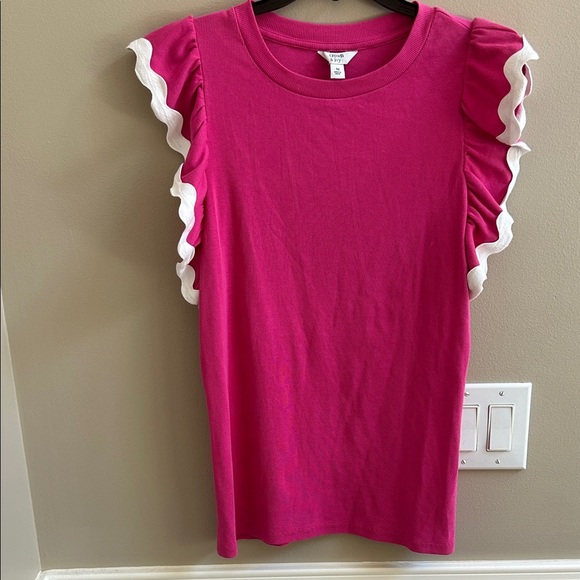 crown & ivy Tops - Crown & Ivy Pink Ruffle Sleeve White Trim Summer Top Size Medium